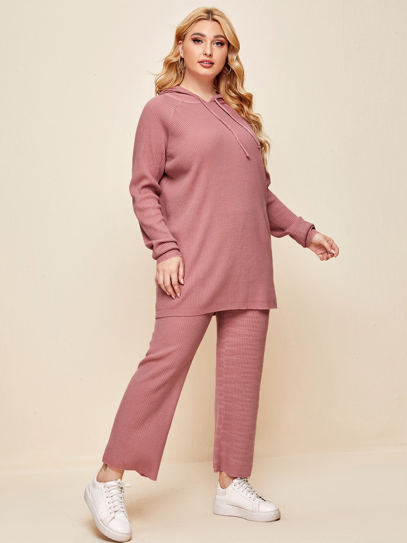 Hooded sweater and pants set