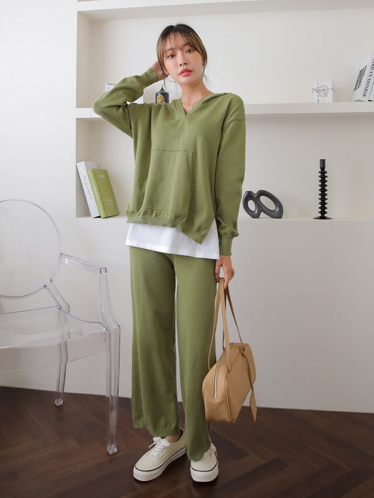 Hooded sweater with pants set